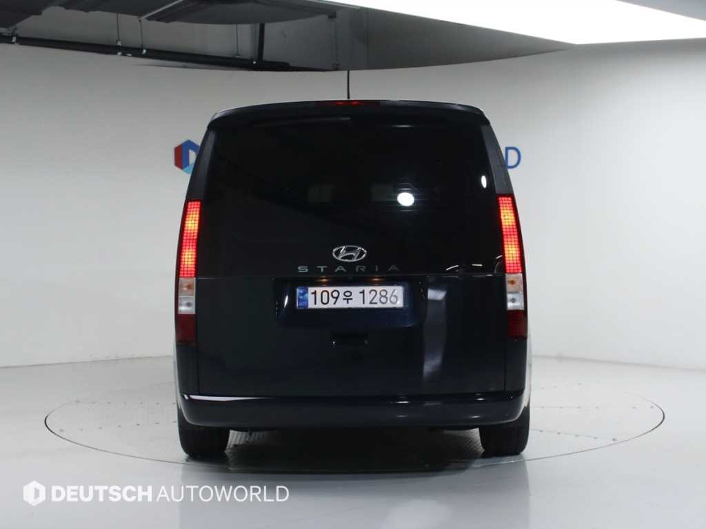HYUNDAI Staria - Vista 4