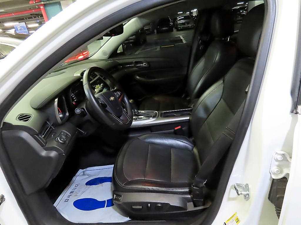 Chevrolet Malibu - Vista 6