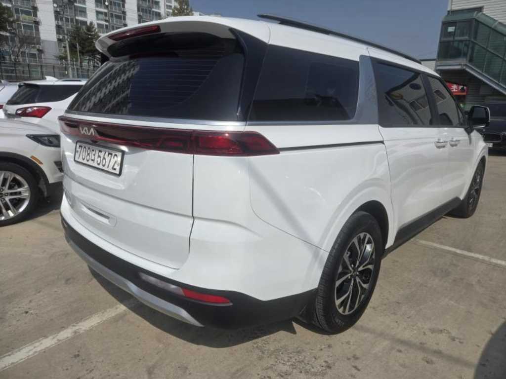 KIA Carnival - Vista 6