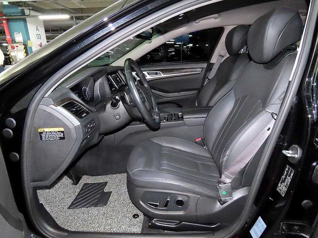 Genesis G80 - Vista 6