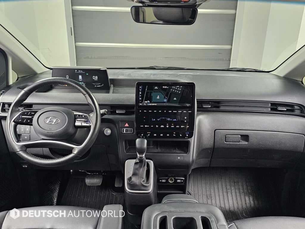 HYUNDAI Staria - Vista 11