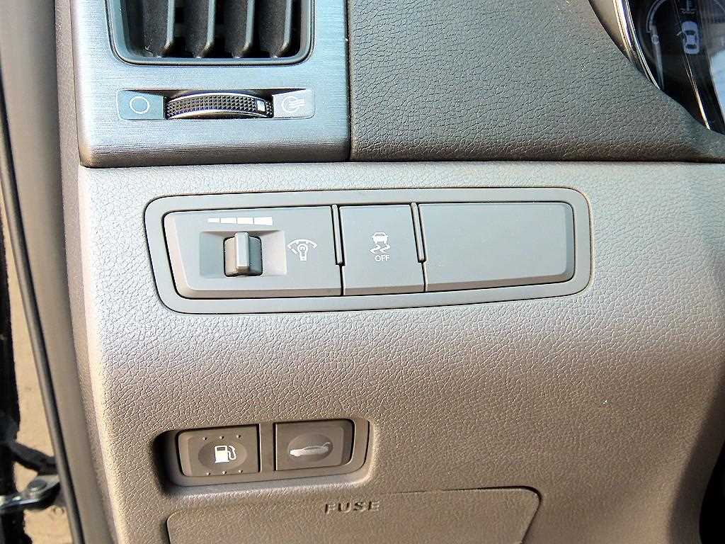 HYUNDAI Sonata - Vista 12