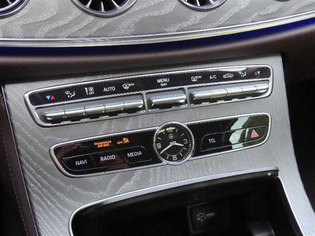 Mercedes Benz CLS Class - Vista 8