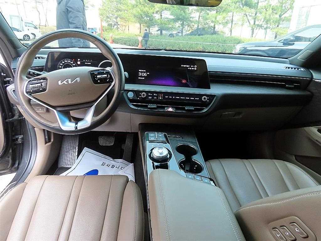KIA K8 - Vista 7