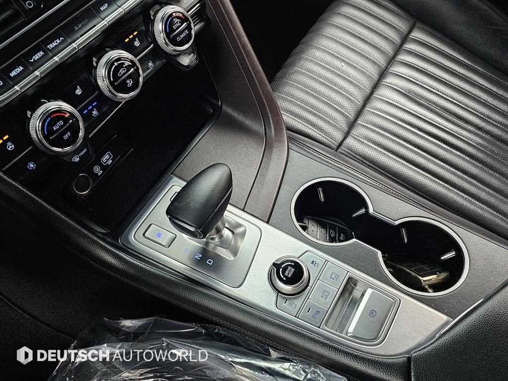 Genesis G70 - Vista 9