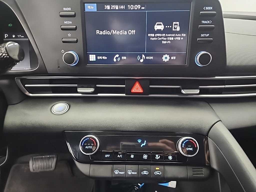 HYUNDAI Avante - Vista 10