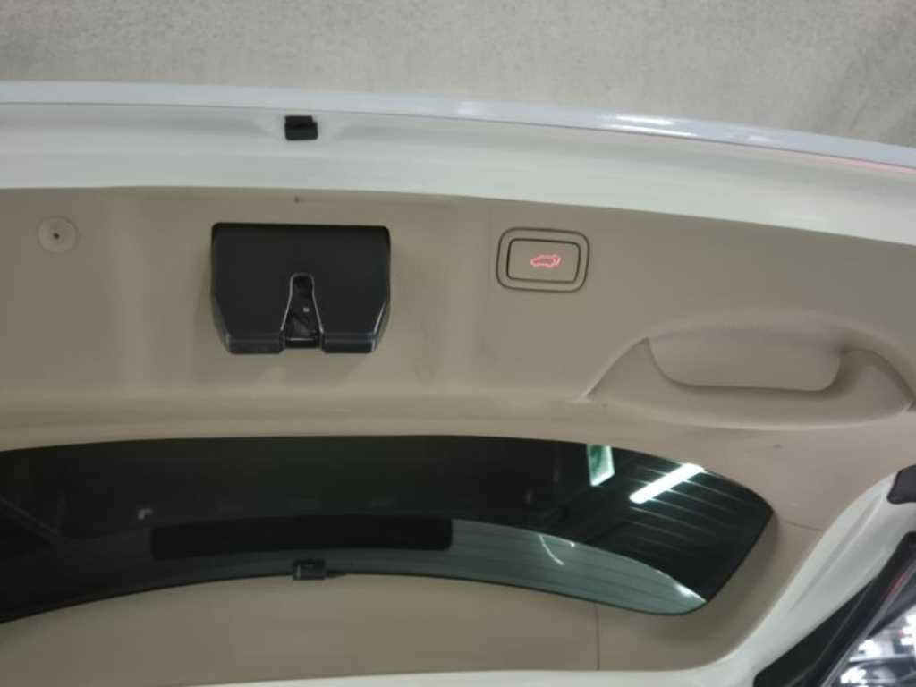 KIA Carnival - Vista 6