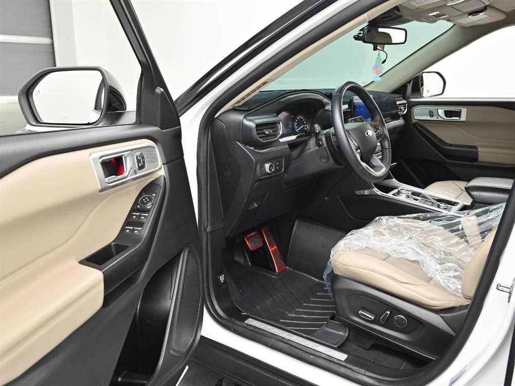 Ford Explorer - Vista 9