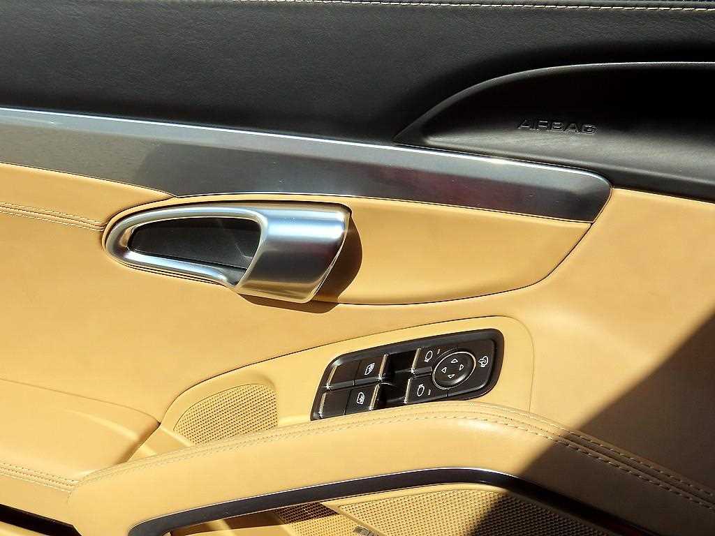 Porsche 718 2019 Rojo - Importación desde Corea - HF Imports Iquique - Foto 15