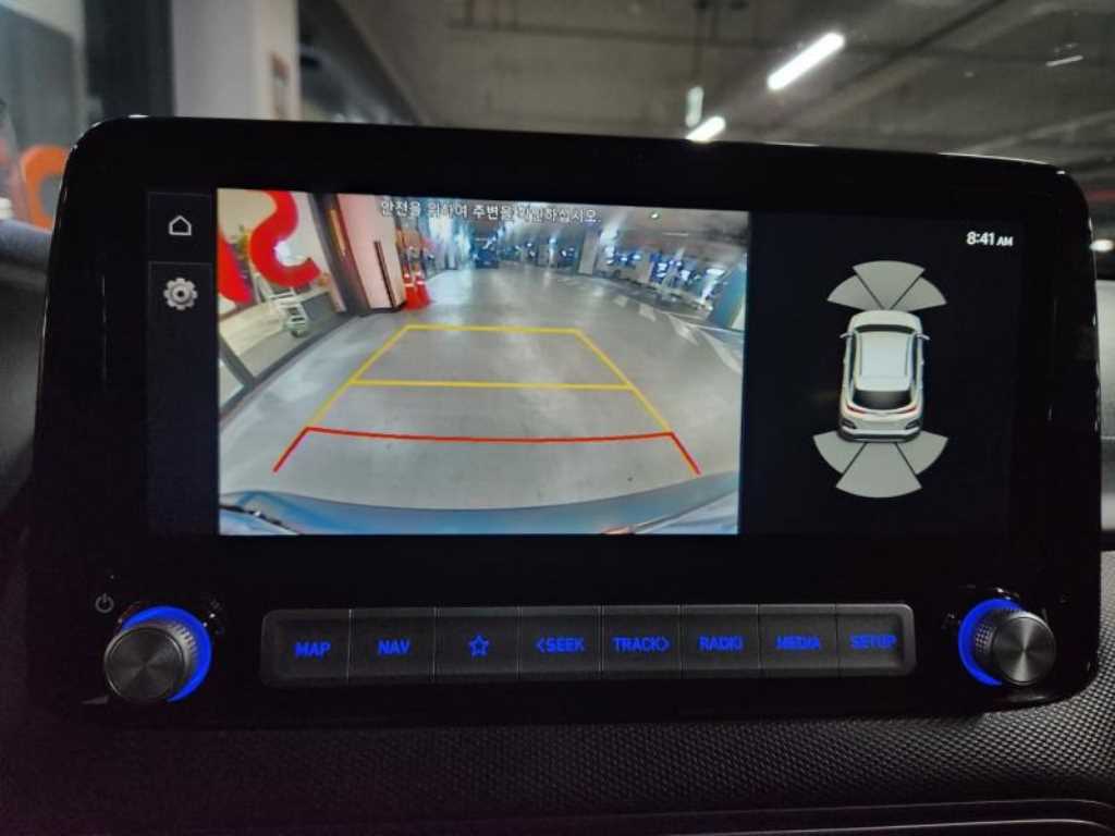 HYUNDAI Kona - Vista 11