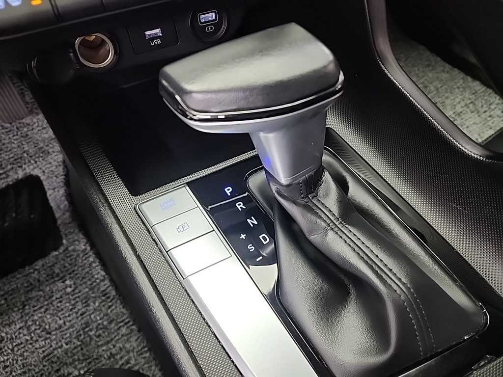 HYUNDAI Avante - Vista 8