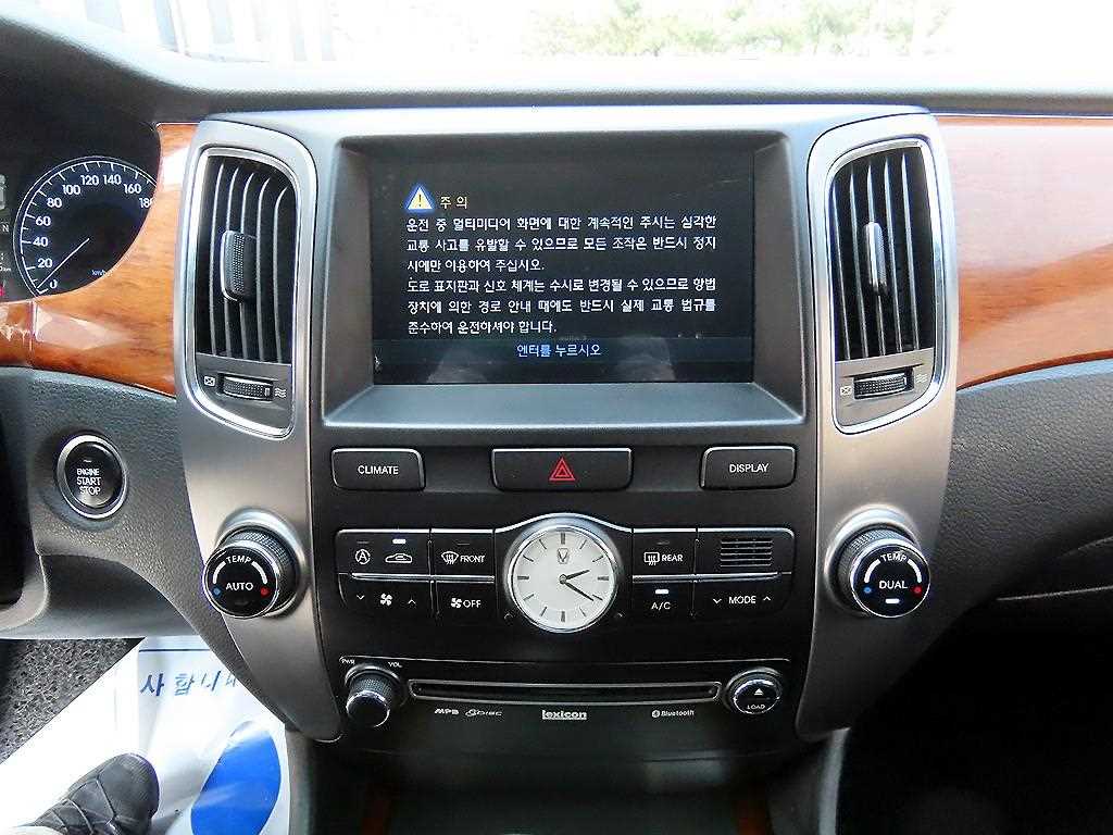 HYUNDAI Equus 2010 Negro - Importación desde Corea - HF Imports Iquique - Foto 13