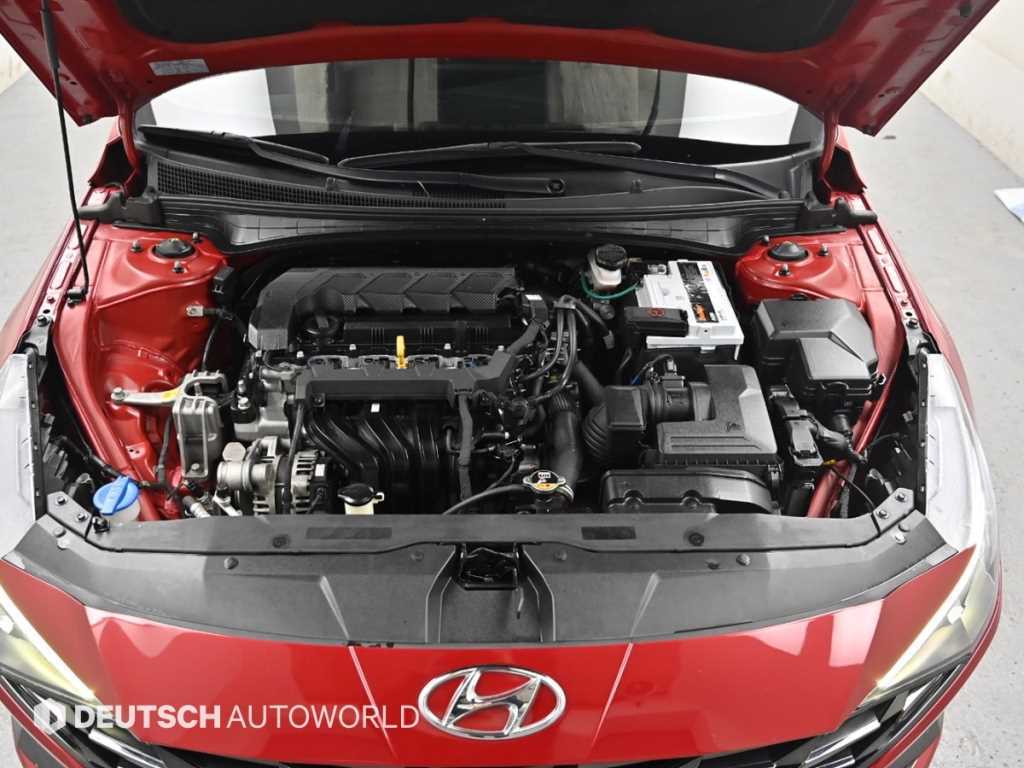 HYUNDAI Avante - Vista 7