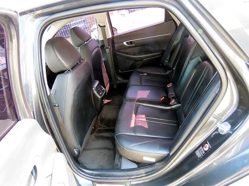 HYUNDAI Sonata - Vista 6