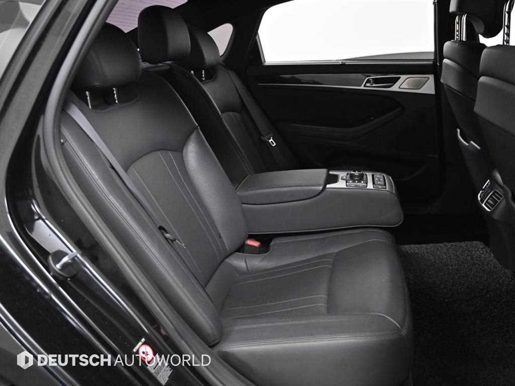 Genesis G80 - Vista 12