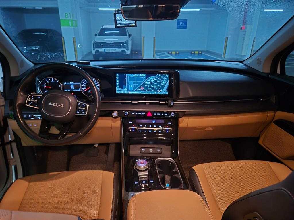 KIA Carnival - Vista 5