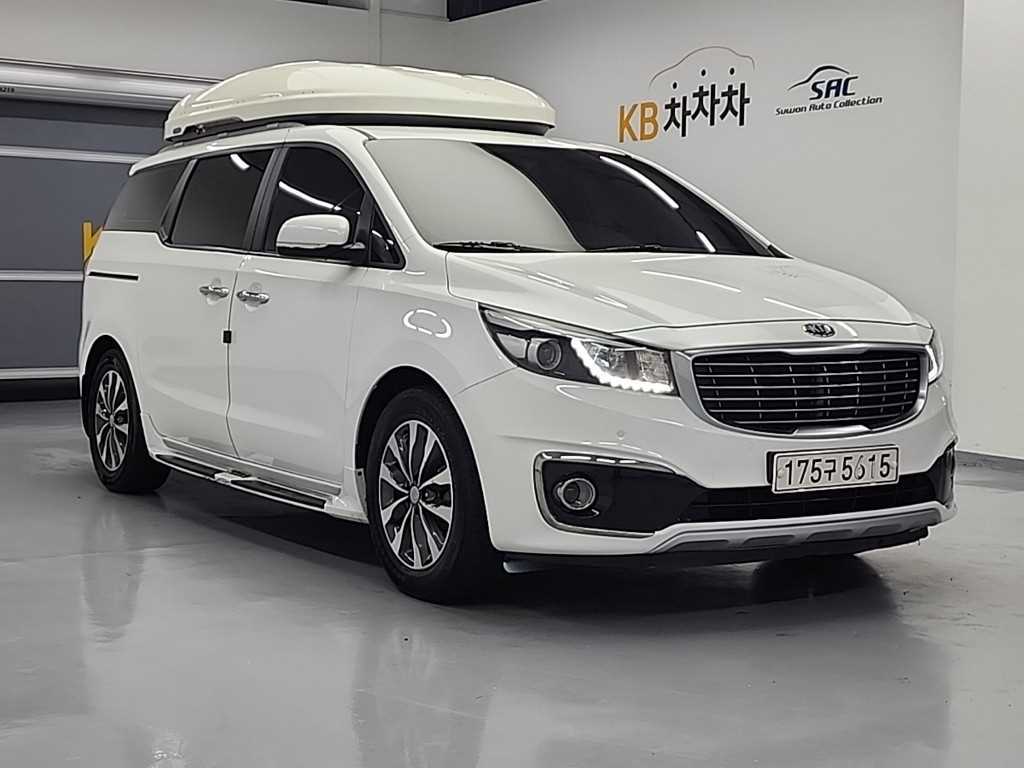 KIA Carnival - Vista 4