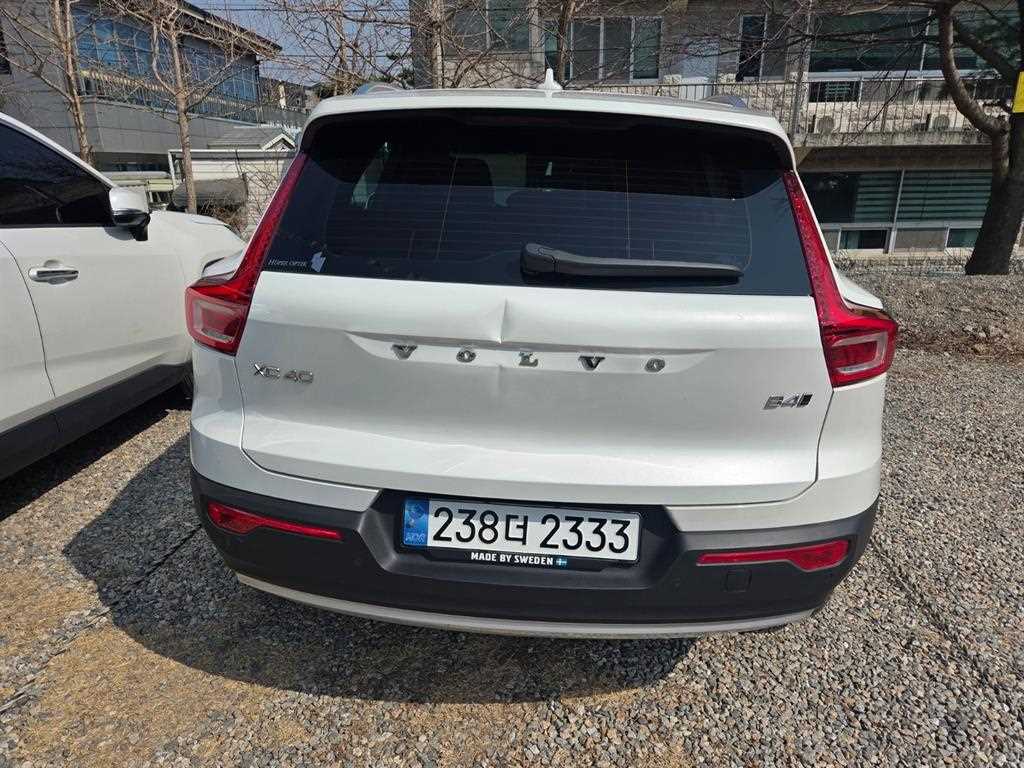 Volvo XC40 - Vista 4