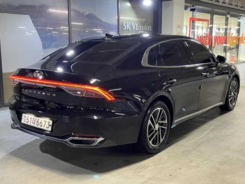 HYUNDAI Grandeur - Vista 4