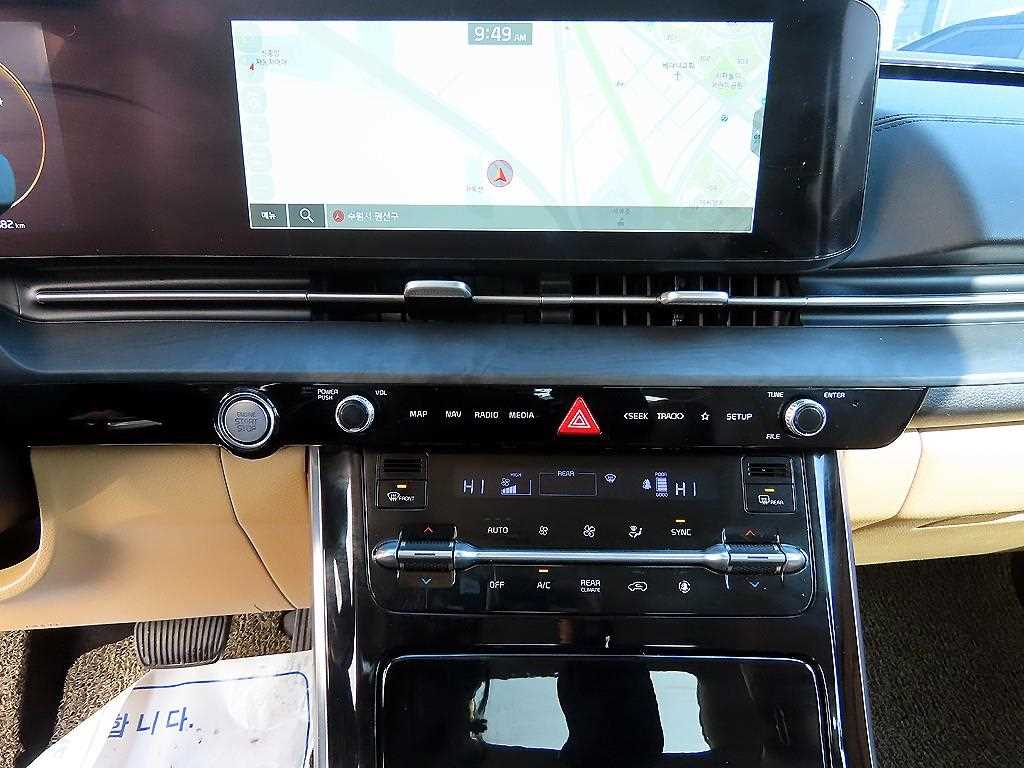 KIA Carnival - Vista 12