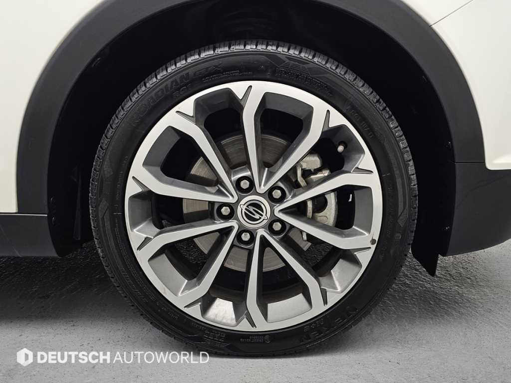 Ssangyong Tivoli - Vista 5