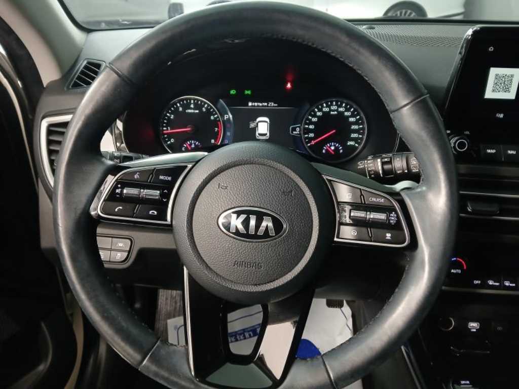 KIA Seltos - Vista 8