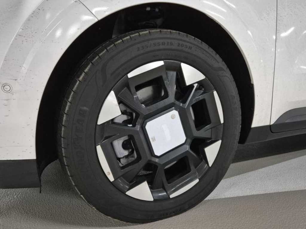 KIA Carnival - Vista 5