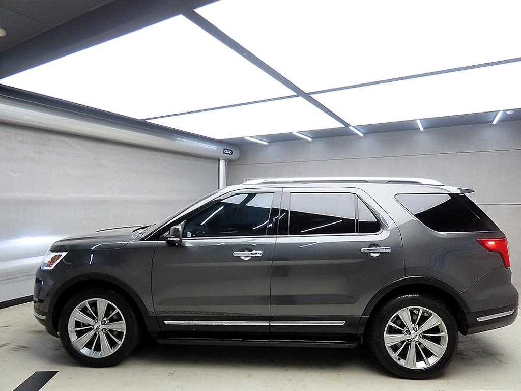 Ford Explorer - Vista 4