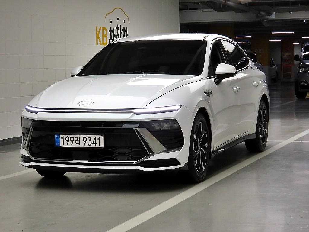 HYUNDAI Sonata - Vista 2