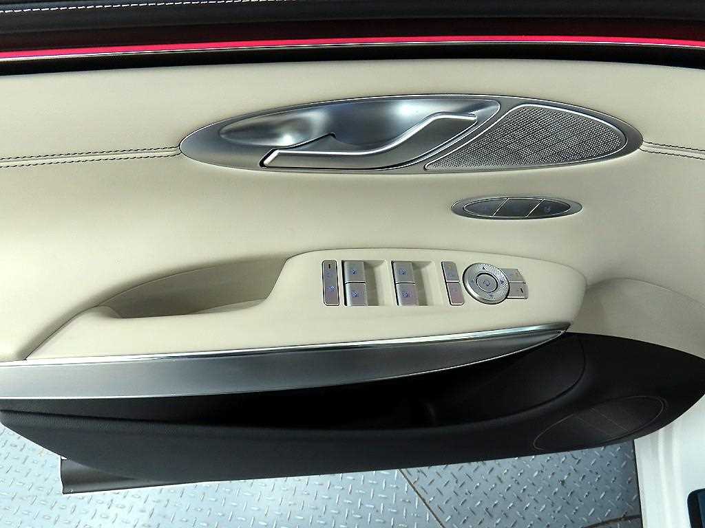 Genesis GV70 - Vista 11