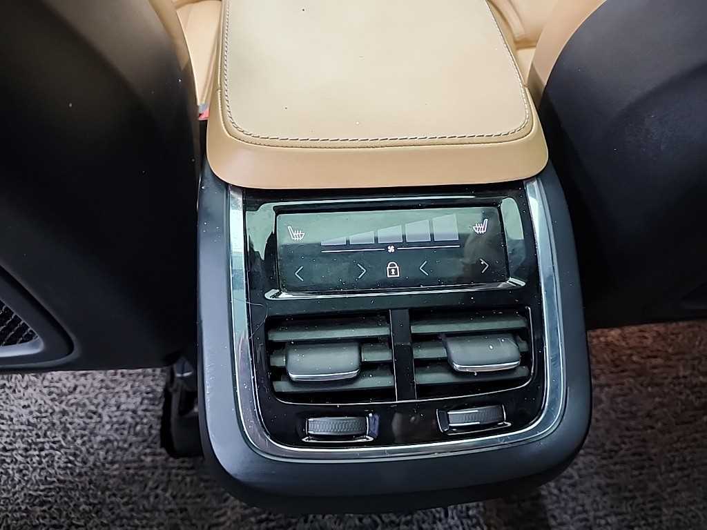 Volvo XC90 2018 Plateado - Importación desde Corea - HF Imports Iquique - Foto 13