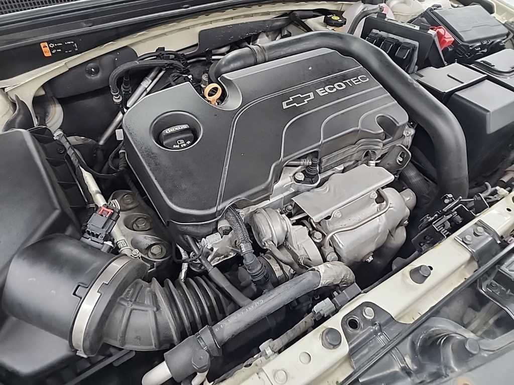 Chevrolet Malibu - Vista 5