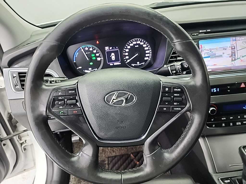 HYUNDAI Sonata - Vista 9