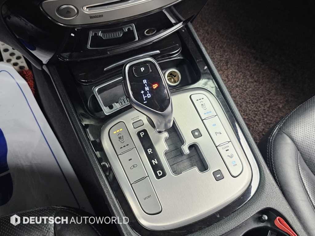 HYUNDAI Genesis - Vista 9