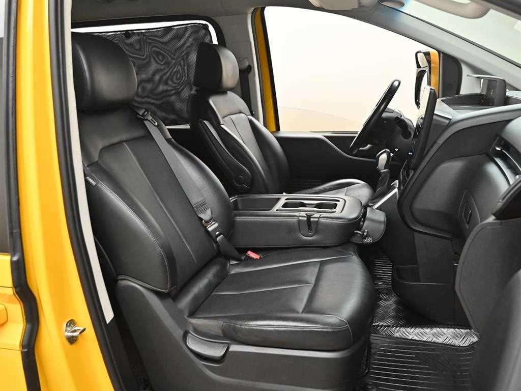 HYUNDAI Staria - Vista 9