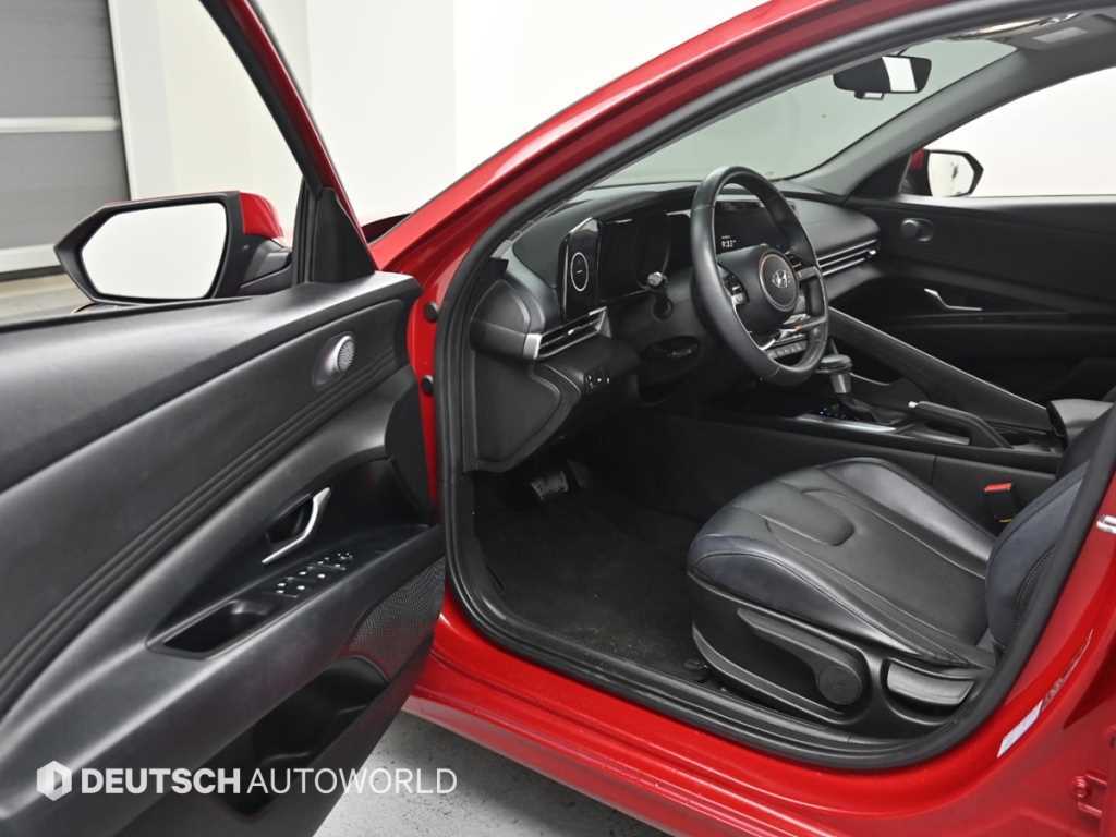 HYUNDAI Avante - Vista 10