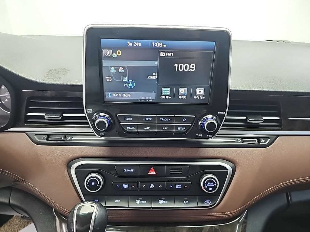 HYUNDAI Starex - Vista 10