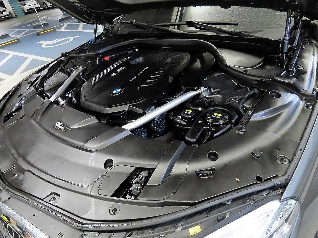 BMW 7 Series 2018 Gris - Importación desde Corea - HF Imports Iquique - Foto 19