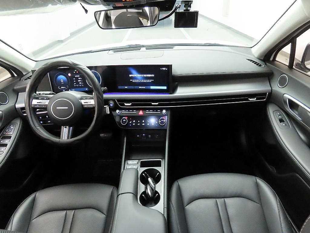 HYUNDAI Sonata - Vista 8