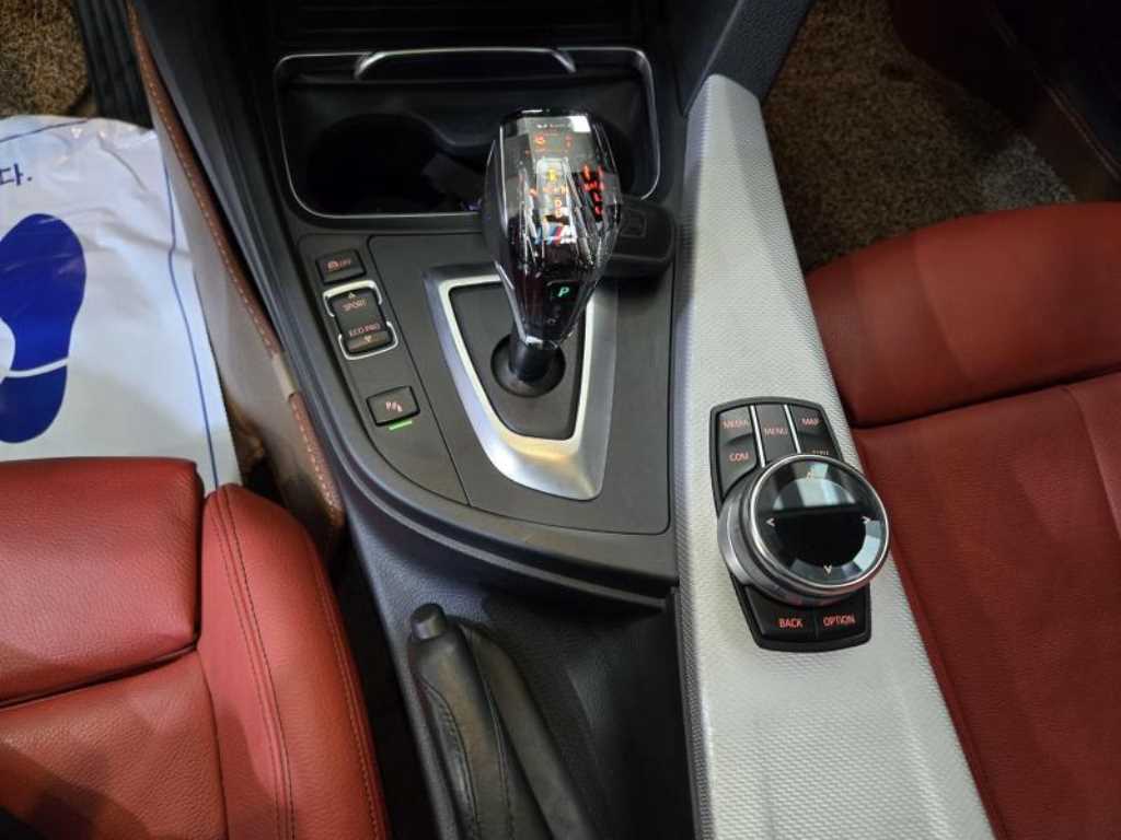 BMW 3 series 2017 Negro - Importación desde Corea - HF Imports Iquique - Foto 14