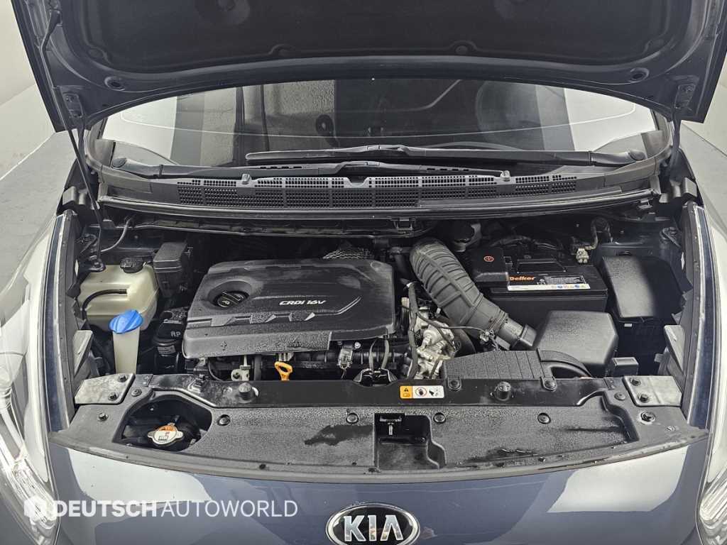 KIA Carens - Vista 6