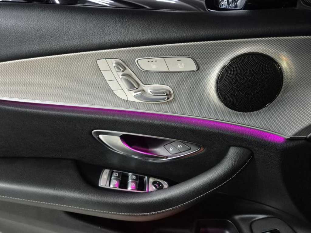 Mercedes Benz E class - Vista 9