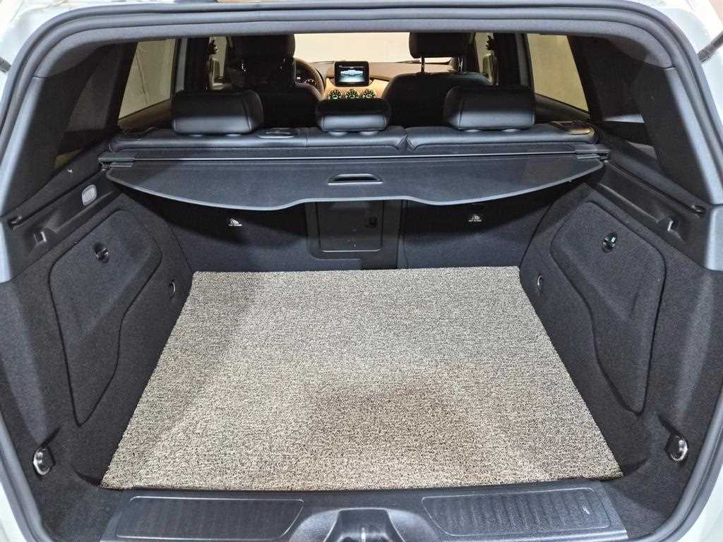 Mercedes Benz B Class (MY B) - Vista 5