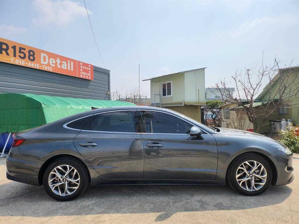 HYUNDAI Sonata - Vista 3