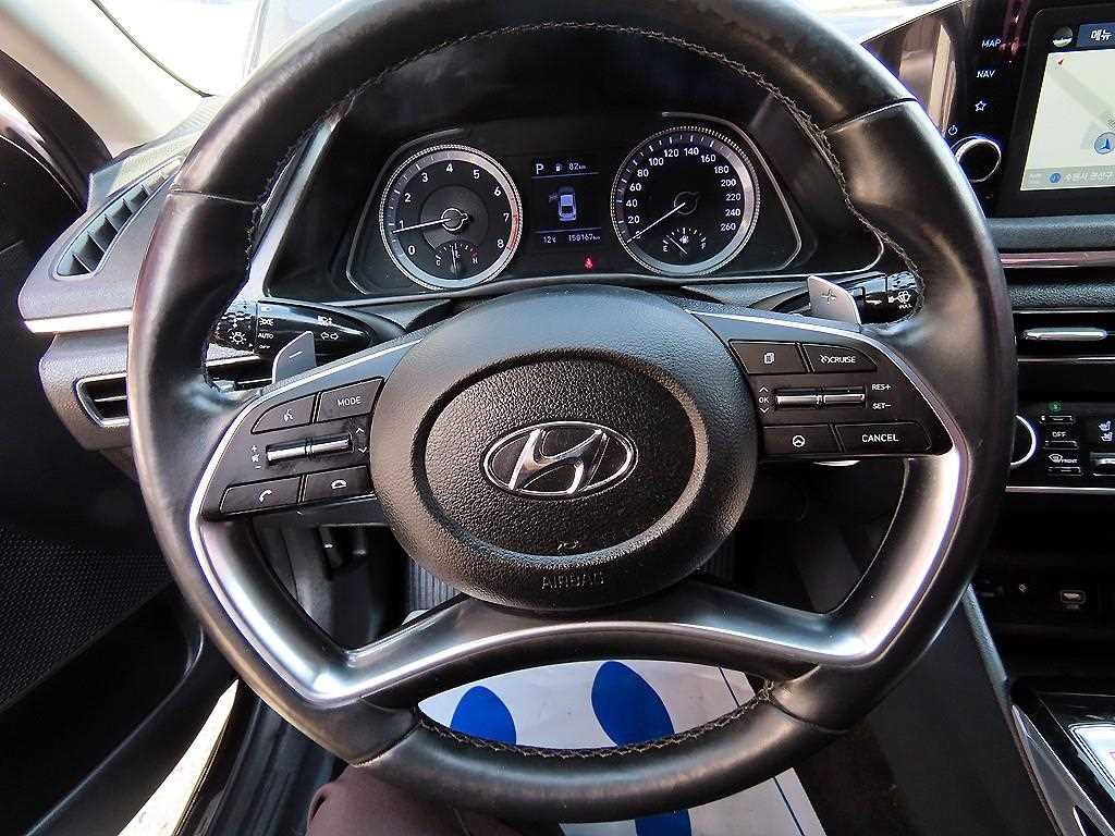 HYUNDAI Sonata - Vista 8