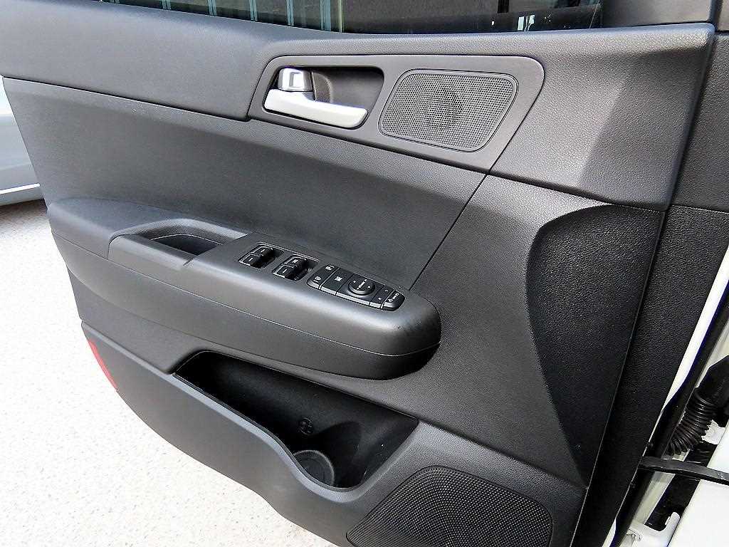 KIA Sportage - Vista 11