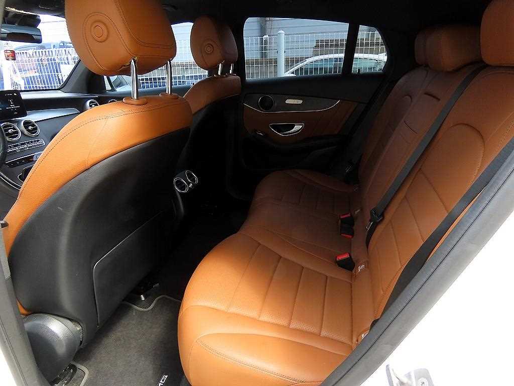 Mercedes Benz GLC Class - Vista 6