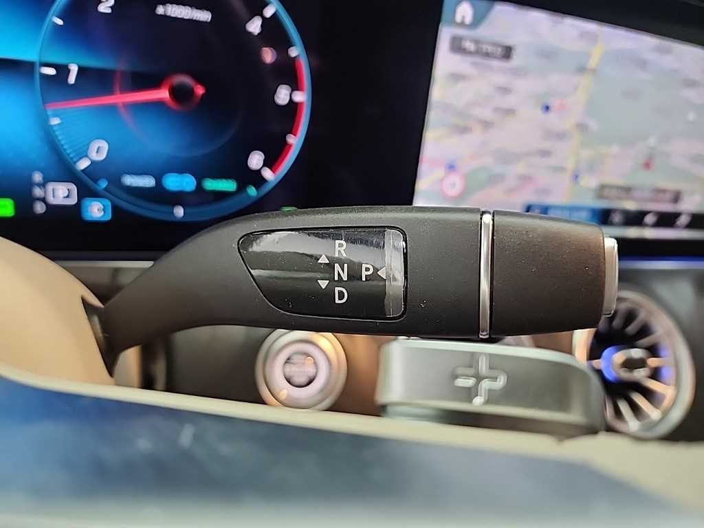 Mercedes Benz E class - Vista 8