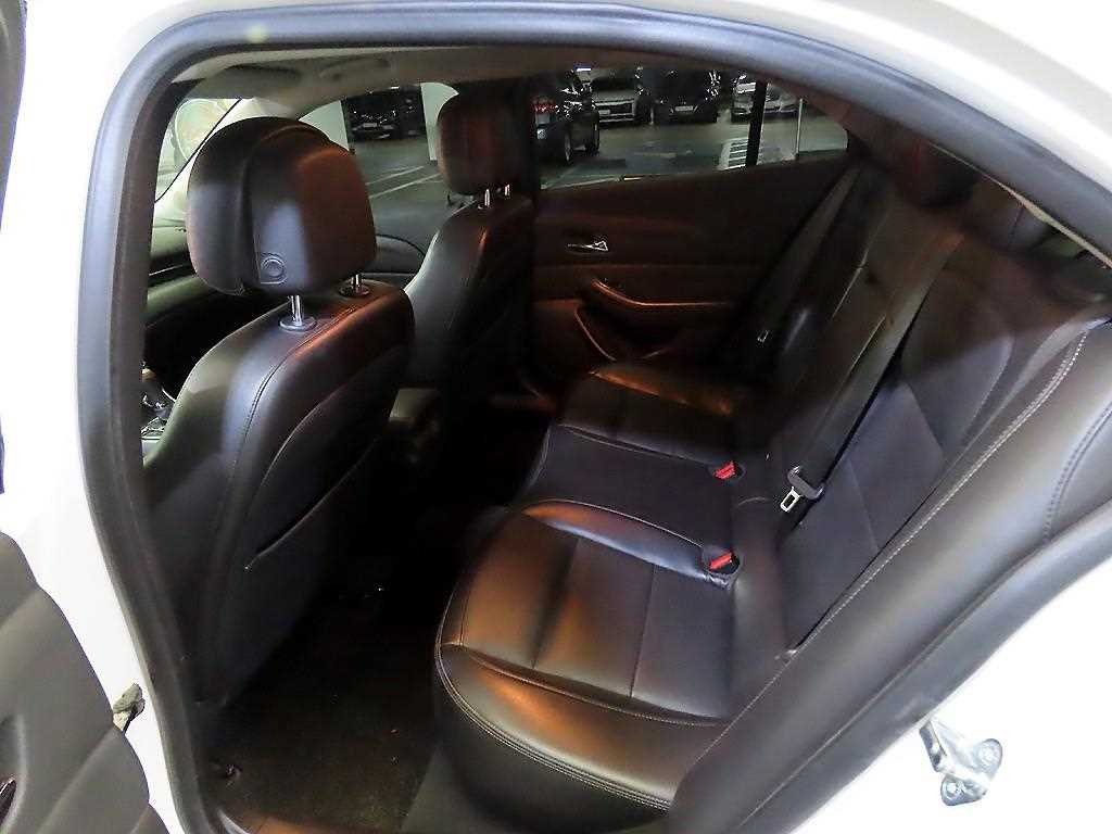 Chevrolet Malibu - Vista 7