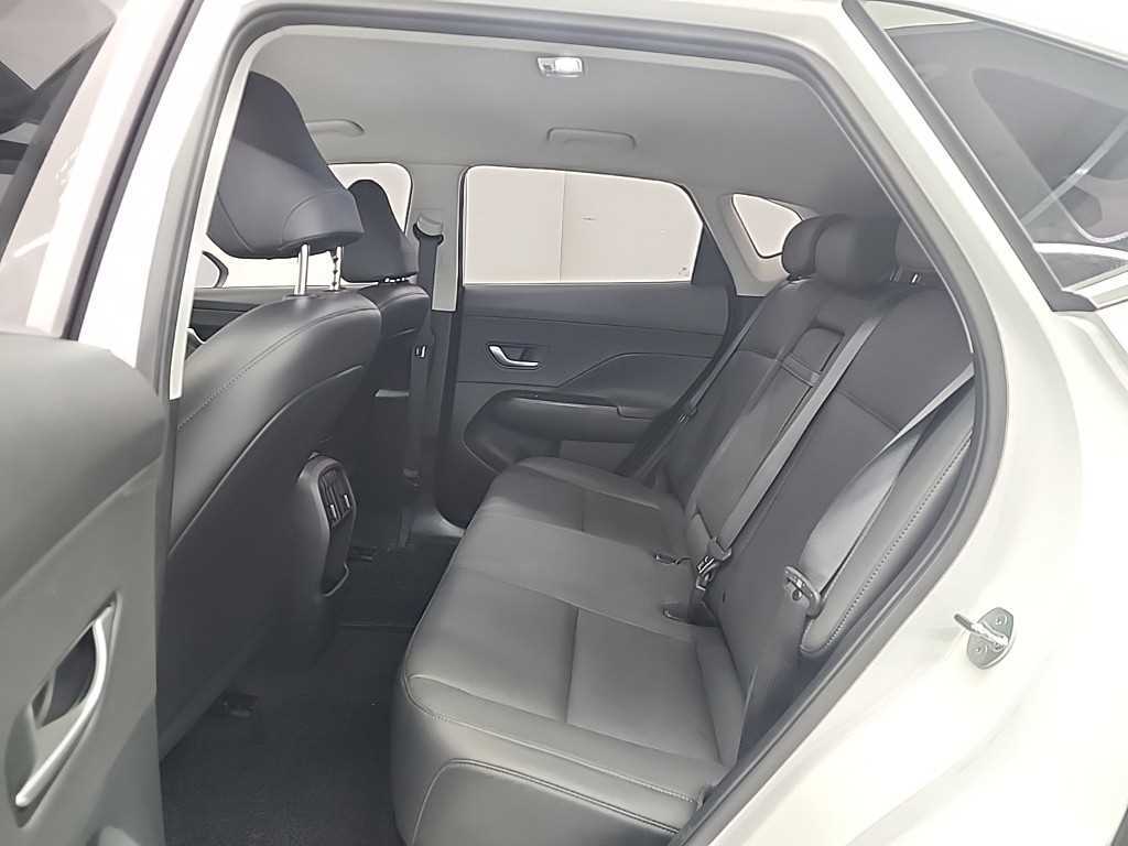 HYUNDAI Kona - Vista 12